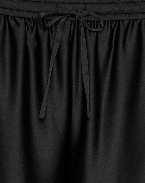 Nomi Bukser - Black Blossom